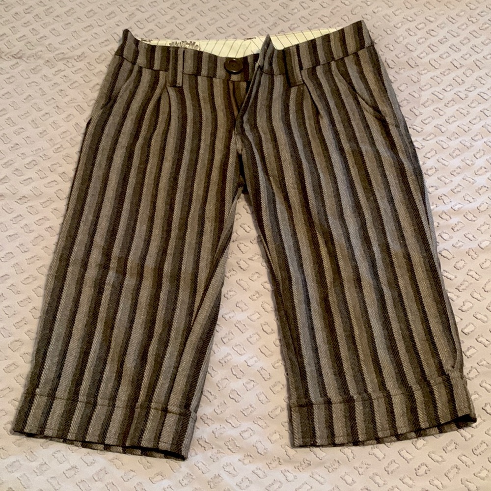 Nick and Mo Gwen Stefani style capris